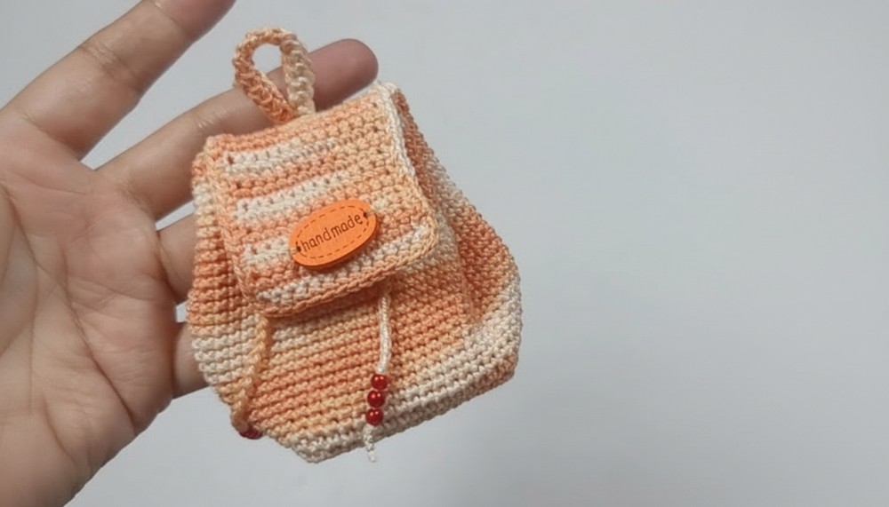 How to Crochet a Mini Backpack Pattern That’s Adorably Functional - The ...