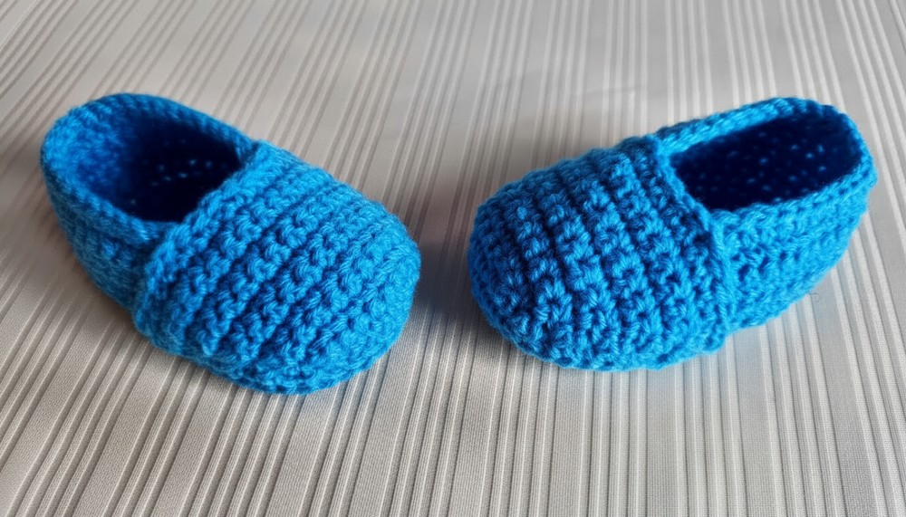 Easy Crochet Baby Shoes Pattern 9