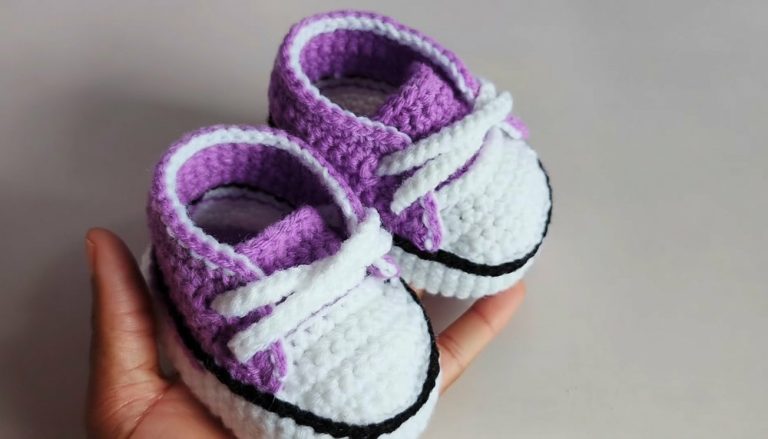 Easy Crochet Baby Sneakers Pattern 8