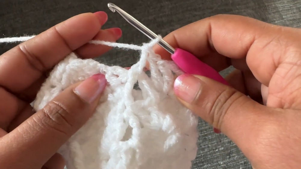Easy Crochet Baby Socks Pattern 4