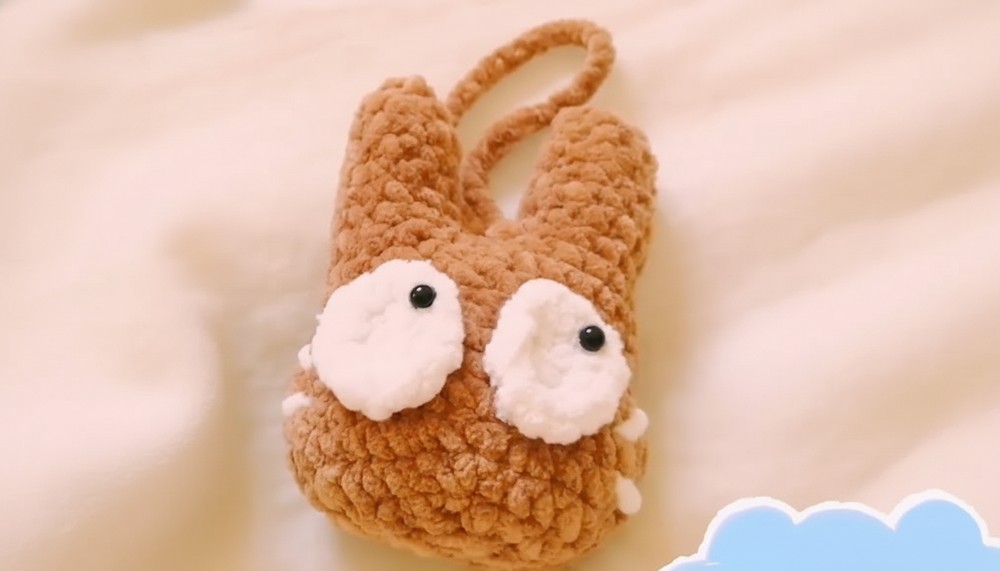 Easy Crochet Cat Keychain Pattern 7