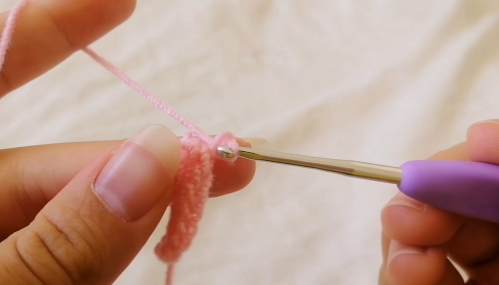 Easy Crochet Keychain Bow Pattern 2