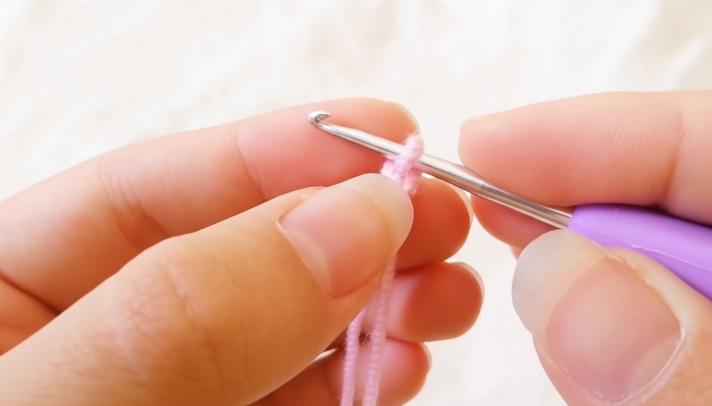 Easy Crochet Keychain Bow Pattern1