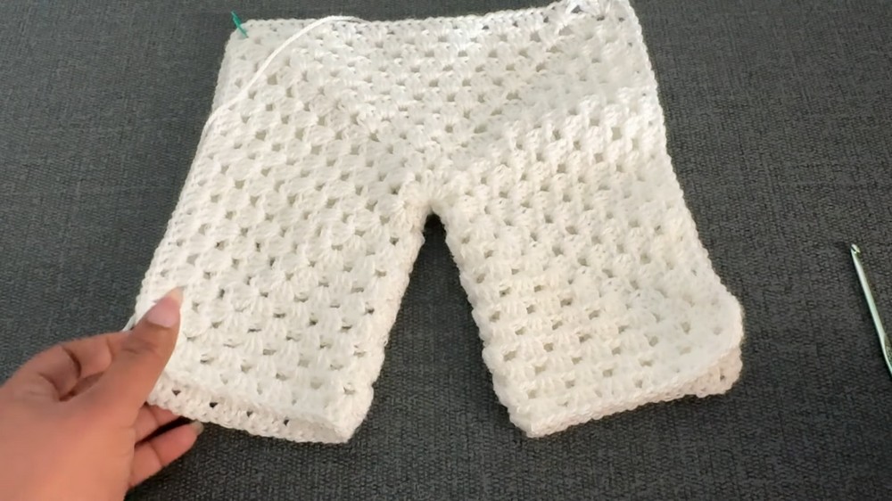 Easy & Fast Crochet Pant Pattern 4