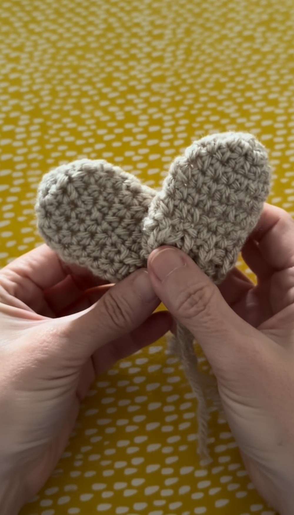 Newborn Crochet Mittens Pattern 6