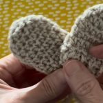 Newborn Crochet Mittens Pattern 7