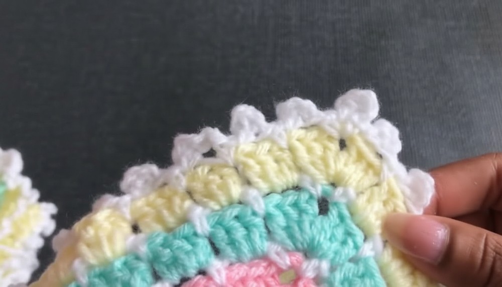 Quick & Easy Crochet Blanket Pattern 7
