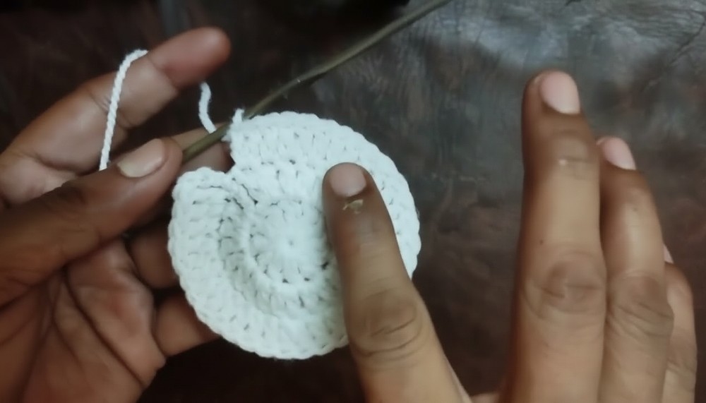 Simple Crochet Baby Sun Hat Pattern 2