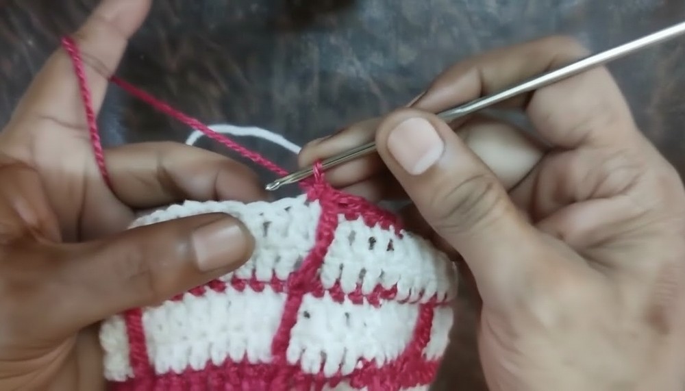 Simple Crochet Baby Sun Hat Pattern 4