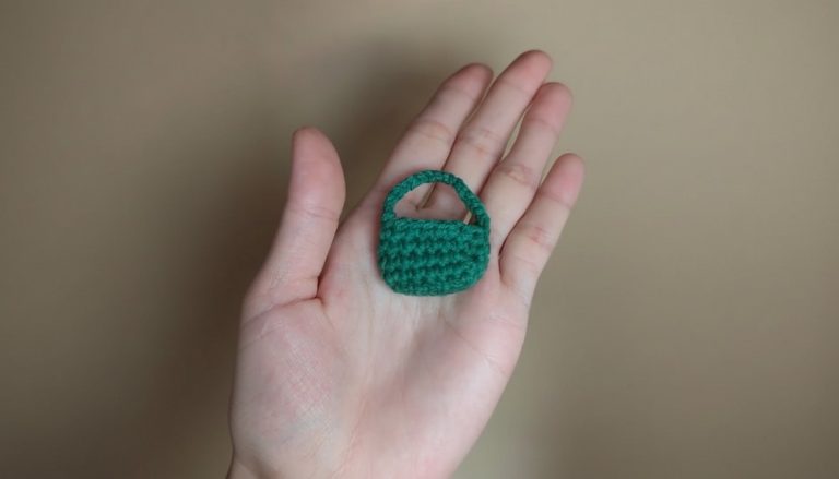 Super Crochet Mini Bag Pattern 8